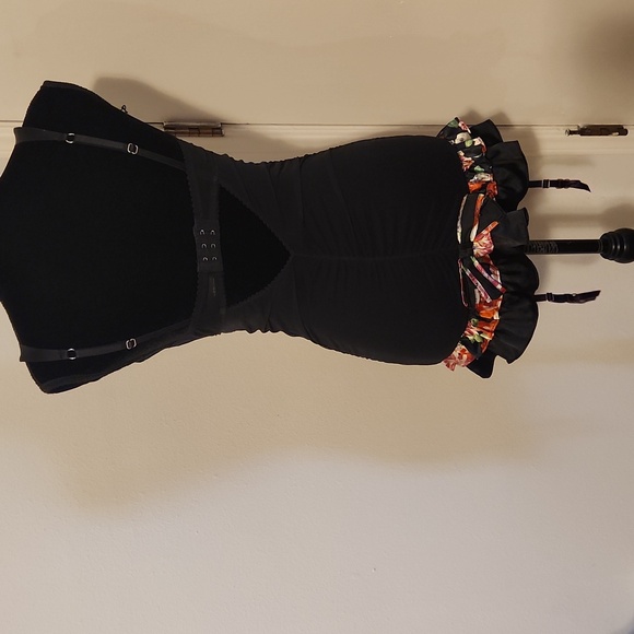 Victoria's Secret Lingerie - Picture 5 of 8